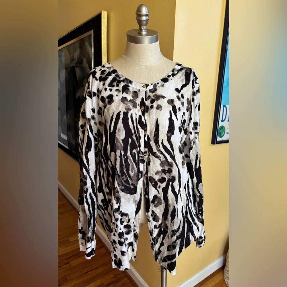 jm collection animal print linen top